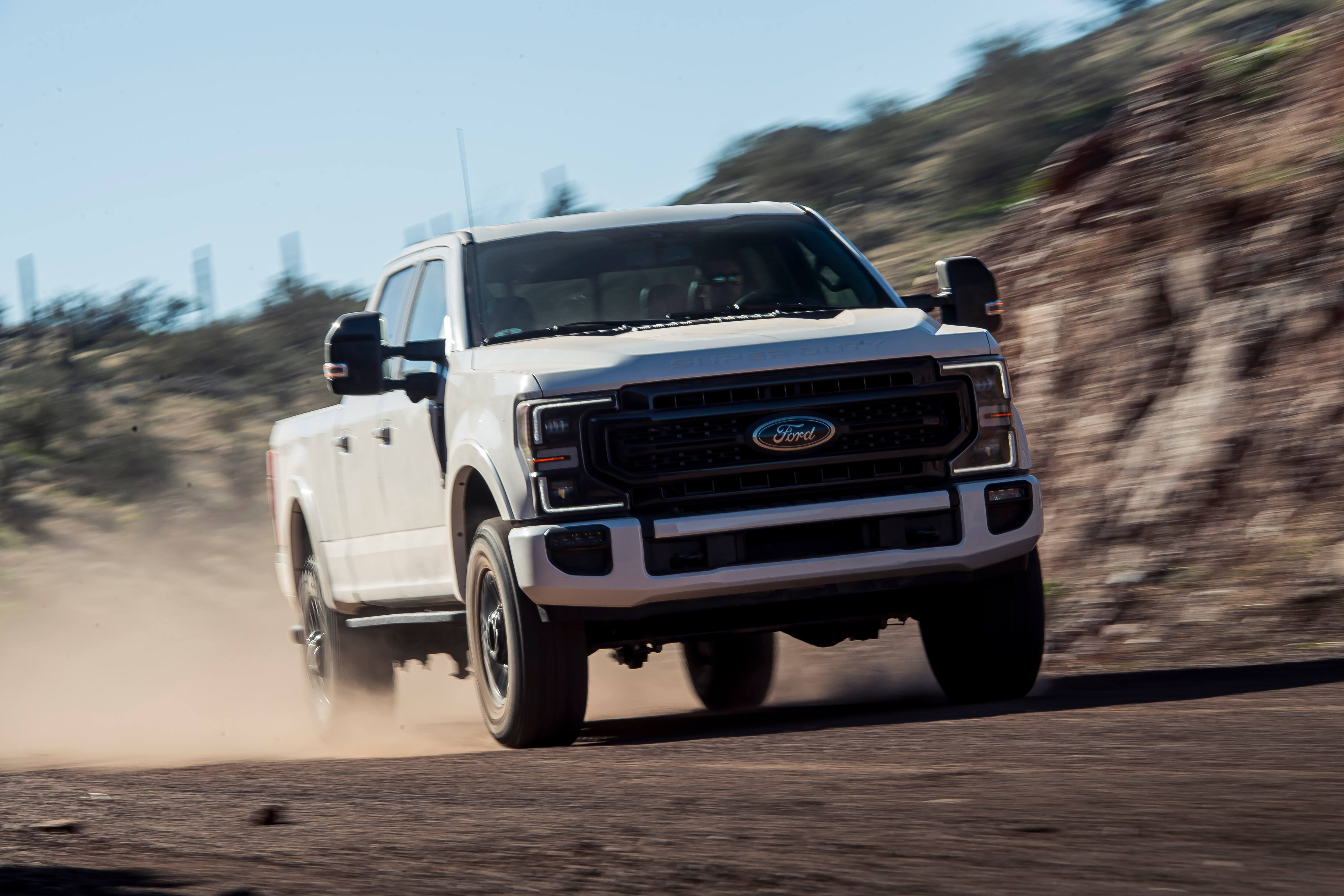 “(The 6.7-liter Power Stroke) offers … enough grunt to knock the moon out of orbit.” – CarBuzz “(The 6.7-liter Power Stroke) offers … enough grunt to knock the moon out of orbit.” – CarBuzz